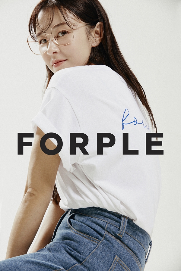 중랑구가 런칭한 프로젝트형 공동브랜드 ‘포플’은 배우 최강희를 모델로 네이버에서 선판매에 들어갔다.
